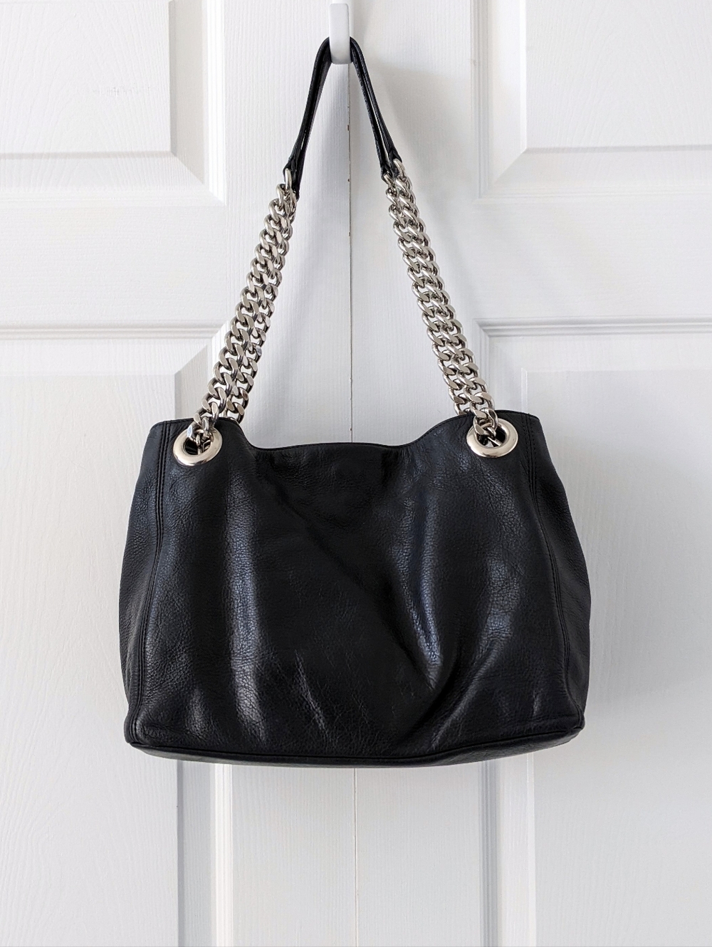 Valentino Luisa Black Leather Tote Bag With Silver Metal Chain Straps - Picture 9 of 16